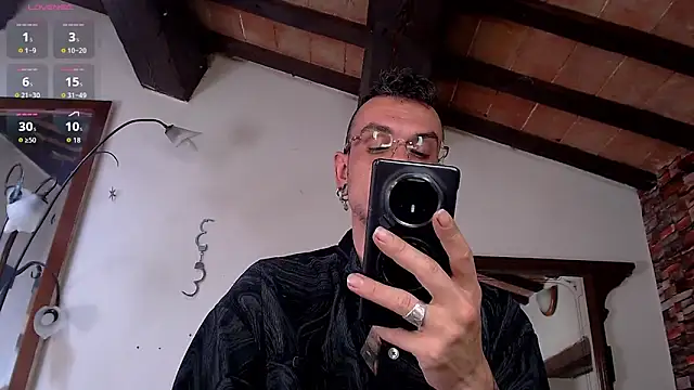 Snapshot of cek_186 chatting on 05/16/26, 10:36 cek 186 online show from 05/16/26, 10:36