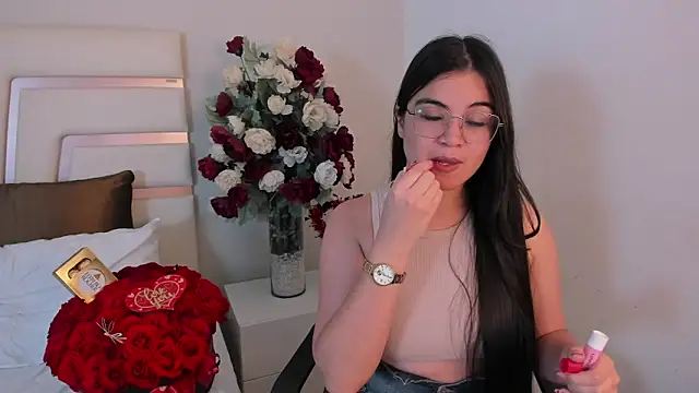 Snapshot of CamilaSofiia chatting on 02/16/25, 01:03 CamilaSofiia online show from 02/16/25, 01:03