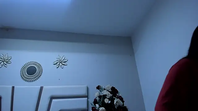 Snapshot of CamilaSofiia chatting on 03/17/25, 07:37 CamilaSofiia online show from 03/17/25, 07:37