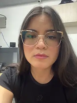 CamilaSofiia online show from 10/16/25, 08:32