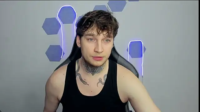 Chris Tyson online show from 12/18/24, 12:43