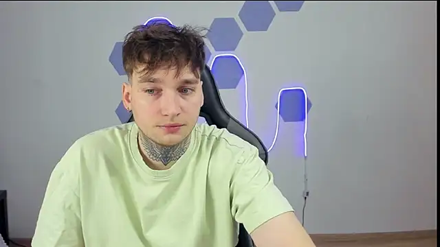 Chris Tyson online show from 12/21/24, 08:10