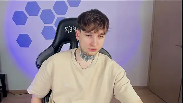 Chris Tyson online show from 01/22/25, 01:31