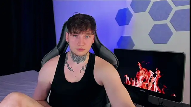 Chris Tyson online show from 03/18/25, 01:10