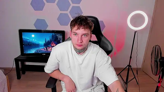 Chris Tyson online show from 09/08/25, 09:25