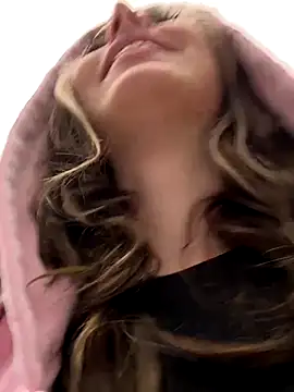 LoraaDoll online show from 01/07/26, 05:32