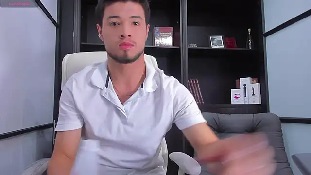 EdwardRoss  online show from 02/13/25, 07:31