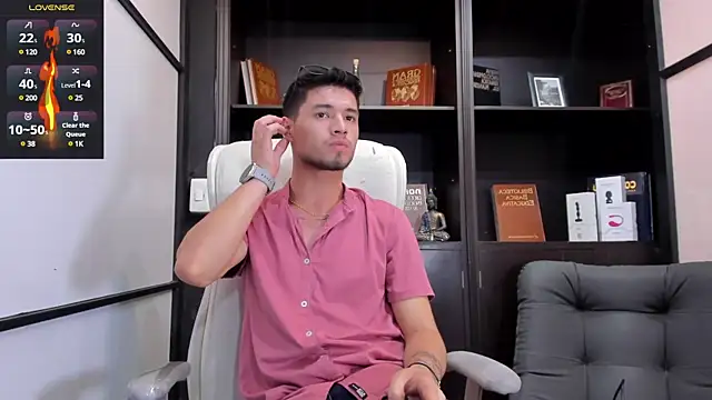 EdwardRoss  online show from 03/15/25, 08:32