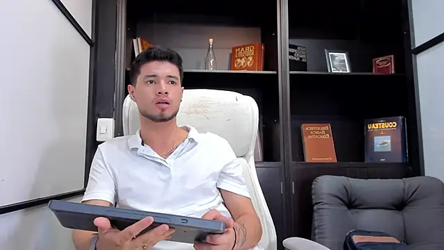 EdwardRoss  online show from 03/16/25, 06:34