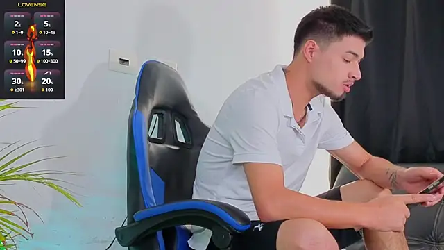 EdwardRoss  online show from 11/24/25, 07:46