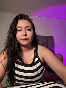 Snapshot of RexxaYBlade chatting on 11/16/25, 08:25 RexxaYBlade online show from 11/16/25, 08:25