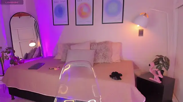 Arianabromw online show from 04/13/26, 06:46