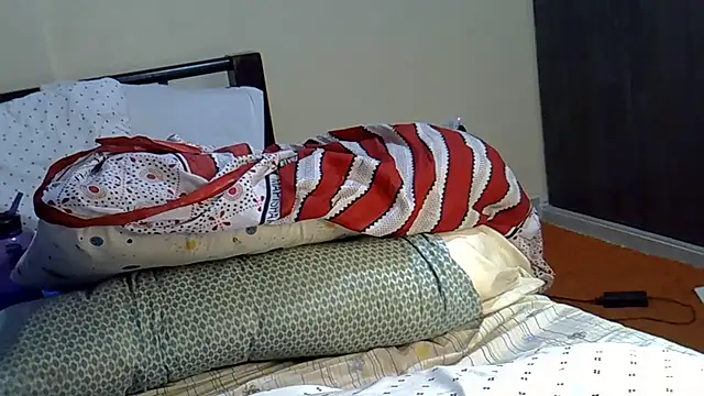 Snapshot of sweet_darlli chatting on 07/11/26, 01:41 sweet darlli online show from 07/11/26, 01:41