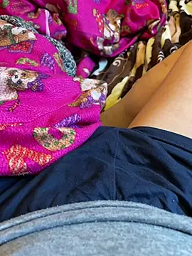 Snapshot of A6229 chatting on 02/03/25, 05:40 A6229 online show from 02/03/25, 05:40