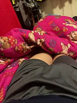 Snapshot of A6229 chatting on 03/15/25, 01:29 A6229 online show from 03/15/25, 01:29