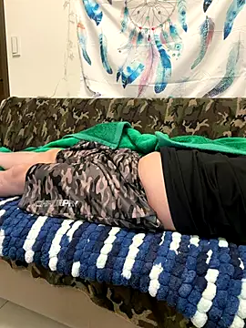 Snapshot of A6229 chatting on 11/10/25, 12:04 A6229 online show from 11/10/25, 12:04