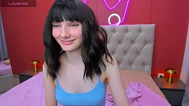 Snapshot of Lili_flowerr chatting on 01/17/25, 04:15 Lili flowerr online show from 01/17/25, 04:15