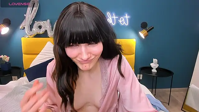 Snapshot of Lili_flowerr chatting on 02/26/25, 09:53 Lili flowerr online show from 02/26/25, 09:53