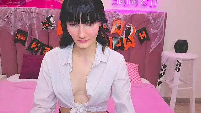 Snapshot of Lili_flowerr chatting on 10/29/25, 11:12 Lili flowerr online show from 10/29/25, 11:12