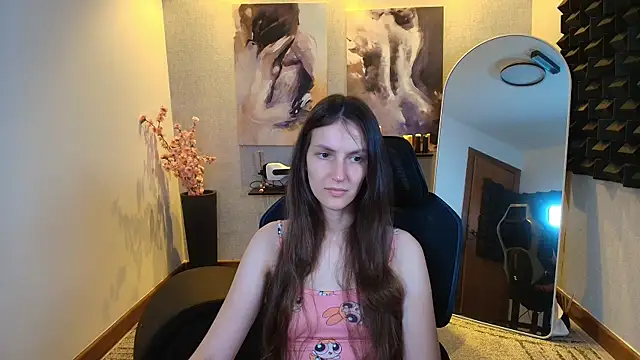 Snapshot of upssnowy chatting on 09/15/25, 10:21 upssnowy online show from 09/15/25, 10:21