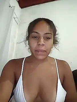 Julia Pretinha online show from 02/01/26, 03:49