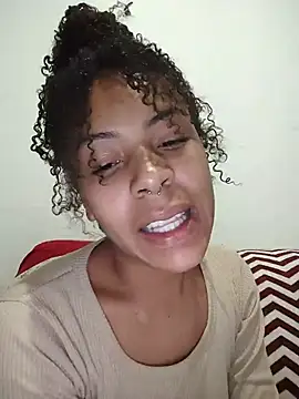Julia Pretinha online show from 06/20/26, 02:47