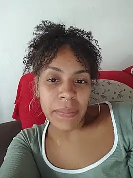 Julia Pretinha online show from 06/23/26, 05:55