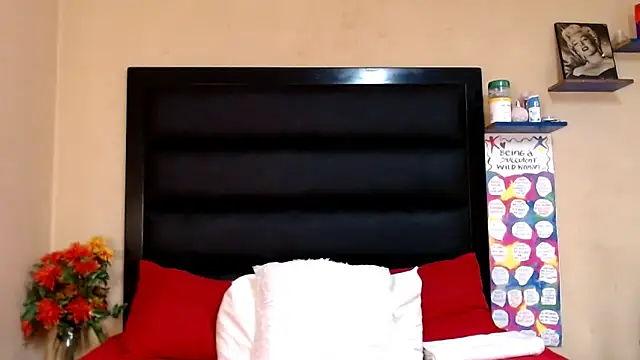 LongPussyLipsxx online show from 03/17/25, 06:07