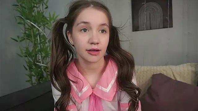 AmiLewis online show from 02/01/25, 07:15