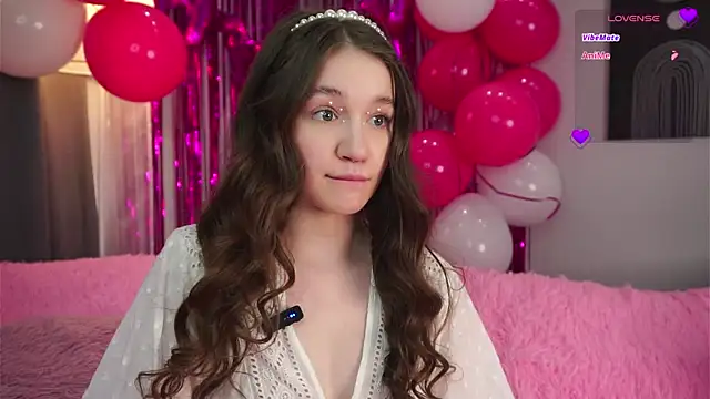 AmiLewis online show from 03/13/25, 01:32