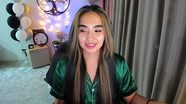 worldofkim online show from 03/28/26, 06:18