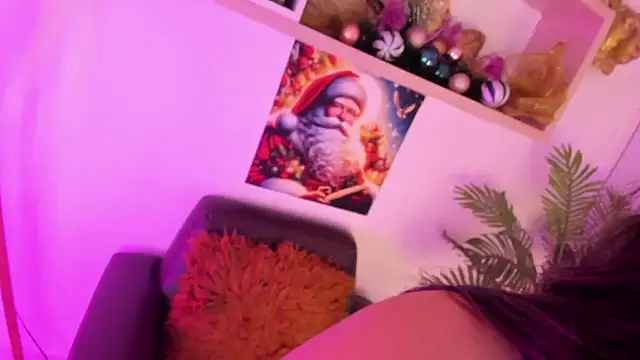 Miia Thompsonn online show from 12/24/24, 03:05