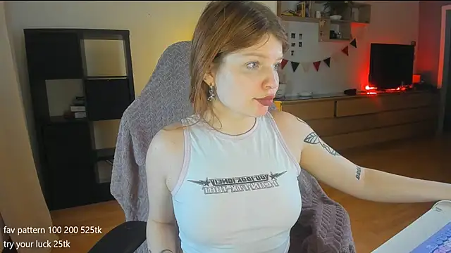 lil lia online show from 12/23/24, 10:44