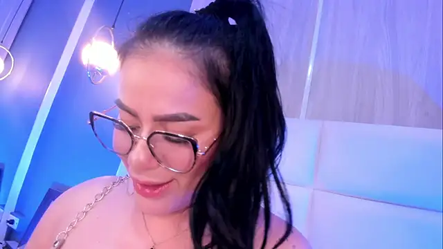 Miah gomez  online show from 03/19/25, 11:03