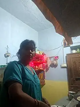 priyadarshiPRIYASEXCPL223 online show from 04/13/26, 02:00