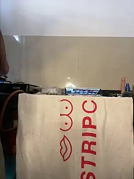 Snapshot of Miss__Malaika chatting on 12/24/24, 06:55 Miss Malaika online show from 12/24/24, 06:55