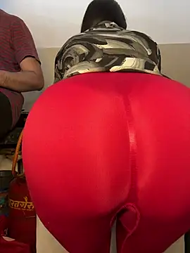 Snapshot of Miss__Malaika chatting on 01/01/25, 06:37 Miss Malaika online show from 01/01/25, 06:37