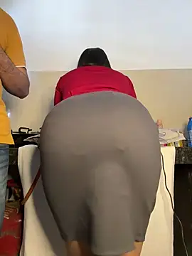 Snapshot of Miss__Malaika chatting on 01/05/25, 05:41 Miss Malaika online show from 01/05/25, 05:41