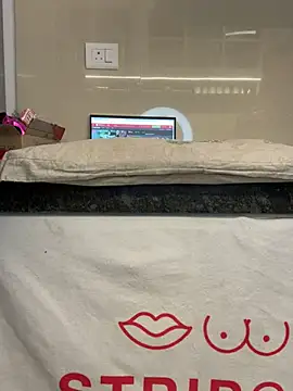 Snapshot of Miss__Malaika chatting on 03/17/25, 01:08 Miss Malaika online show from 03/17/25, 01:08