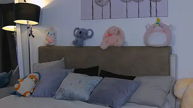 CassKiera online show from 09/18/25, 05:09