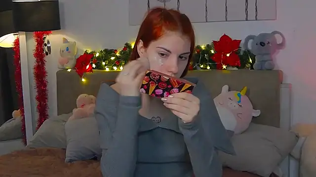 CassKiera online show from 12/21/25, 07:59