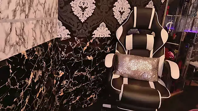 Luiza Hammer online show from 02/14/25, 03:05