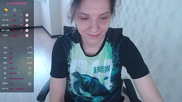 LisaHeart online show from 10/15/25, 11:32