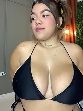 Michellesexxy online show from 02/01/25, 08:37