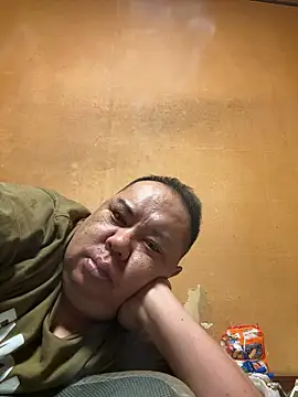 Snapshot of punk0805 chatting on 10/08/25, 01:31 punk0805 online show from 10/08/25, 01:31