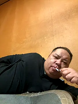 Snapshot of punk0805 chatting on 10/27/25, 01:48 punk0805 online show from 10/27/25, 01:48