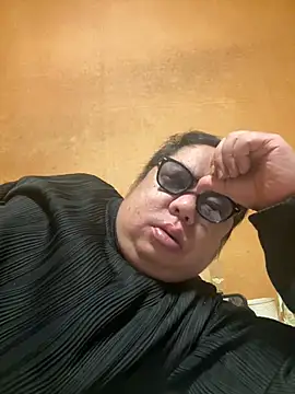 Snapshot of punk0805 chatting on 02/04/26, 10:54 punk0805 online show from 02/04/26, 10:54