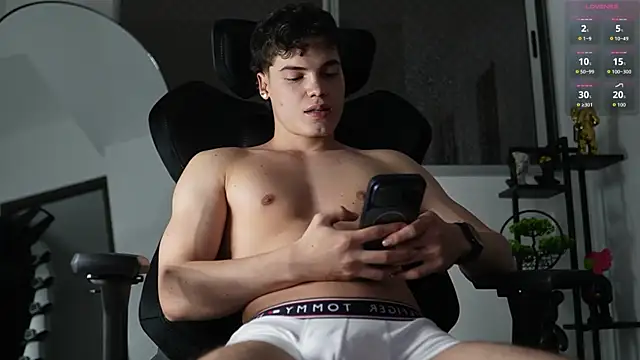 Max cortes1 online show from 12/20/25, 01:12