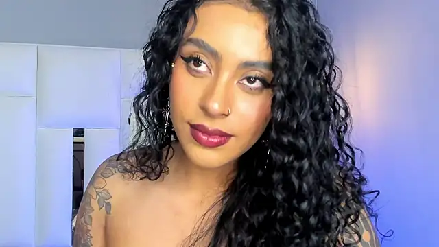 Snapshot of magic_marg chatting on 01/25/25, 12:06 magic marg online show from 01/25/25, 12:06