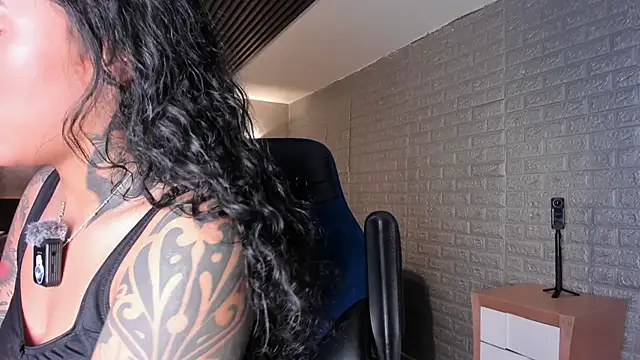 Snapshot of magic_marg chatting on 10/30/25, 07:47 magic marg online show from 10/30/25, 07:47